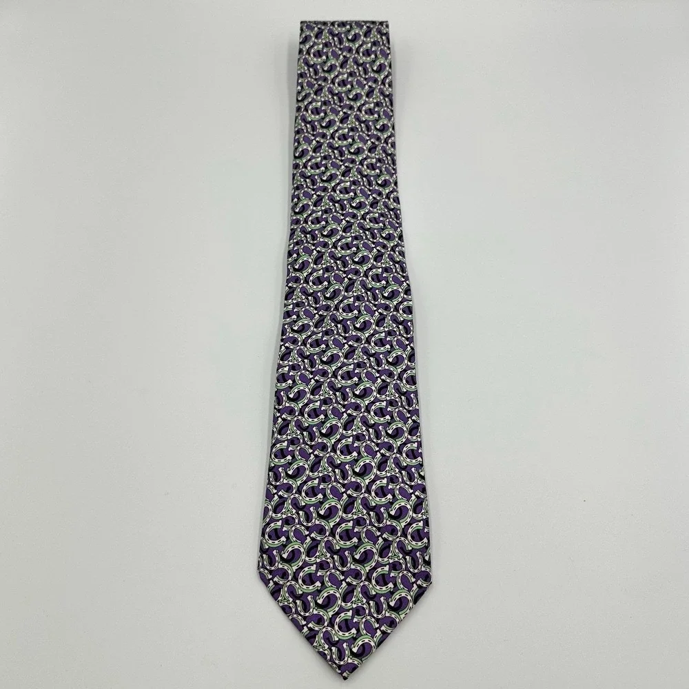 Vineyard Vines Kentucky‎ Derby Silk Tie Purple Horseshoe Print USA 3.5in
